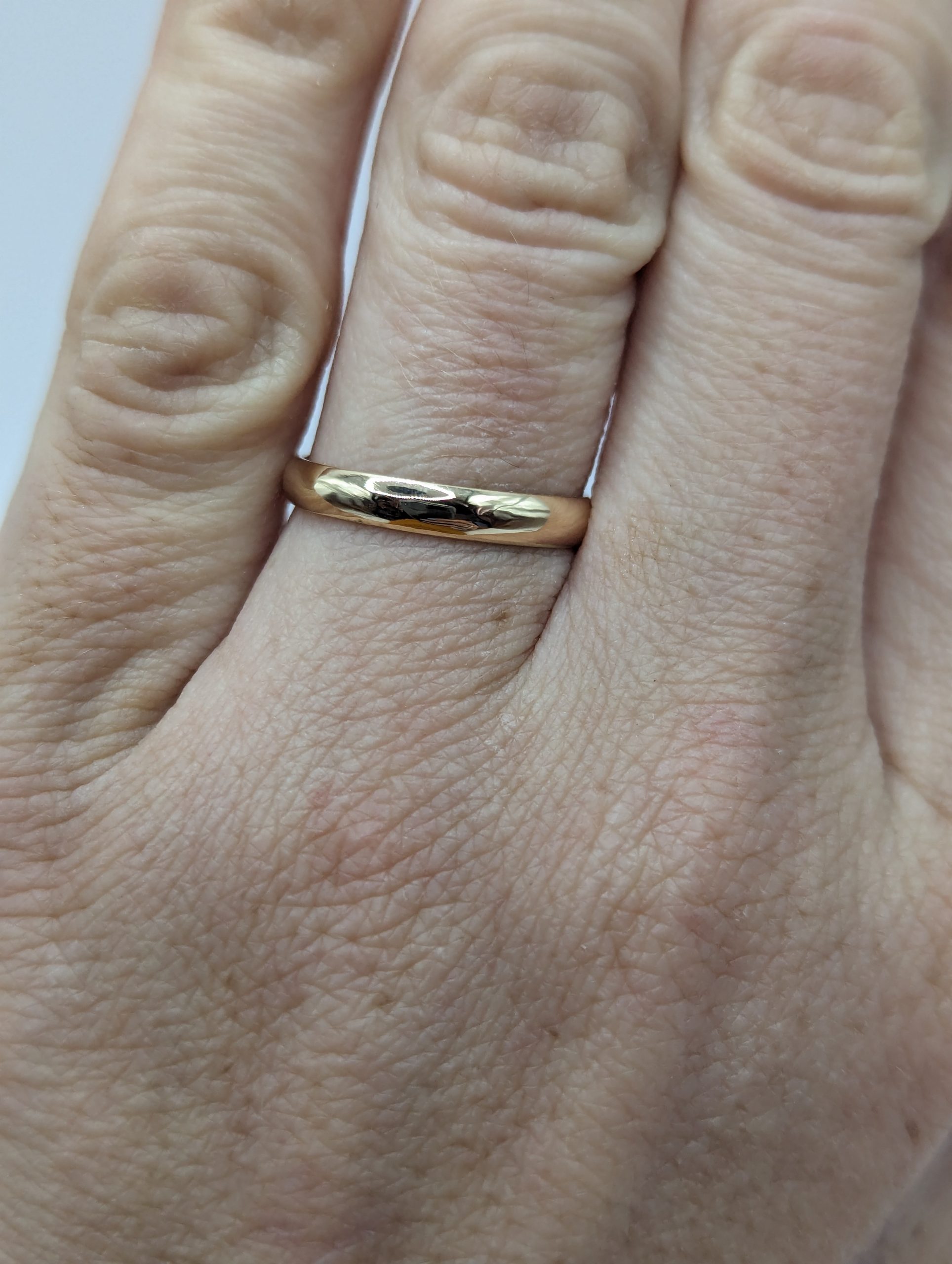 Alliance 2 mm bombée en or 18 carats Fairmined
