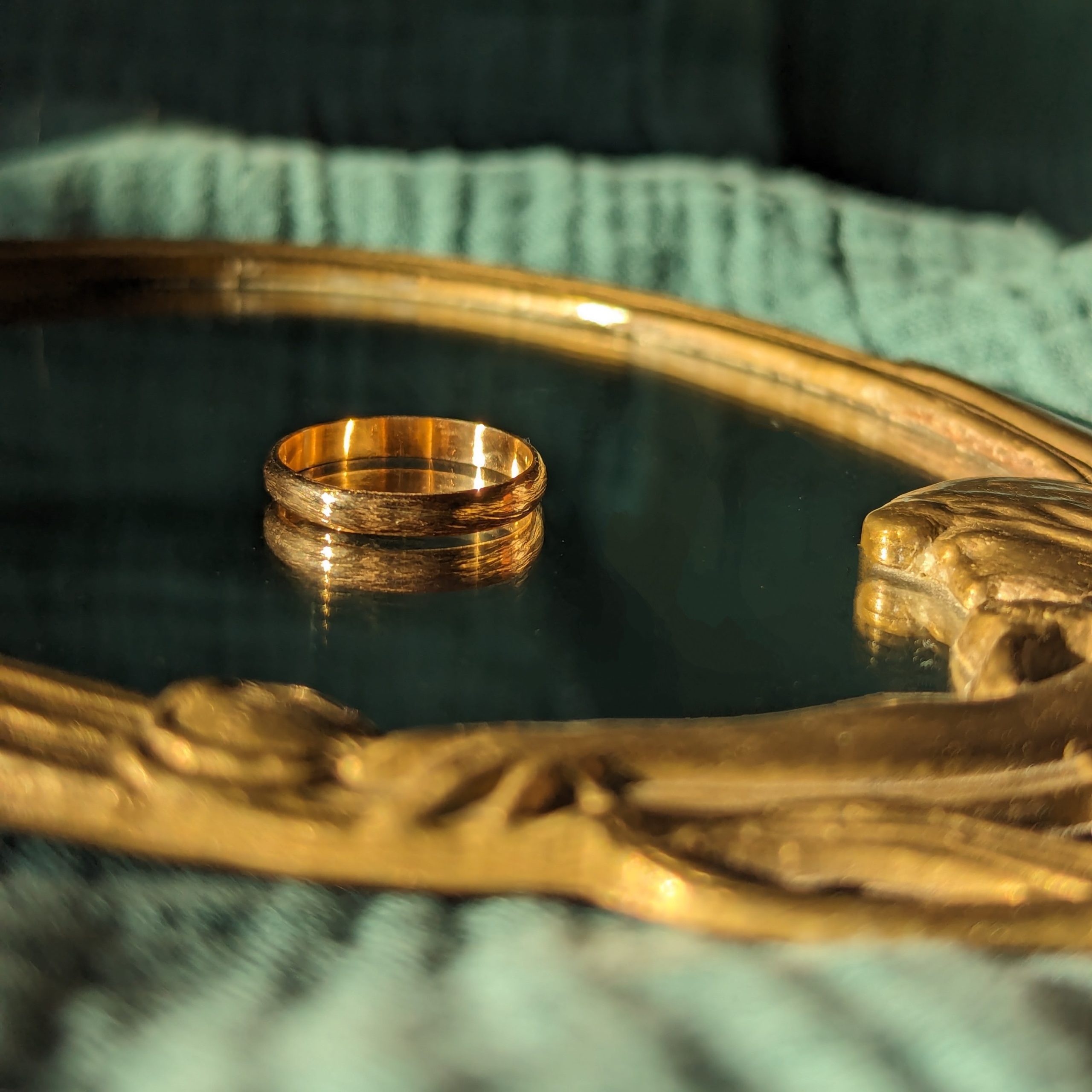CYBELE Alliance 2 mm striée en or 18 carats Fairmined