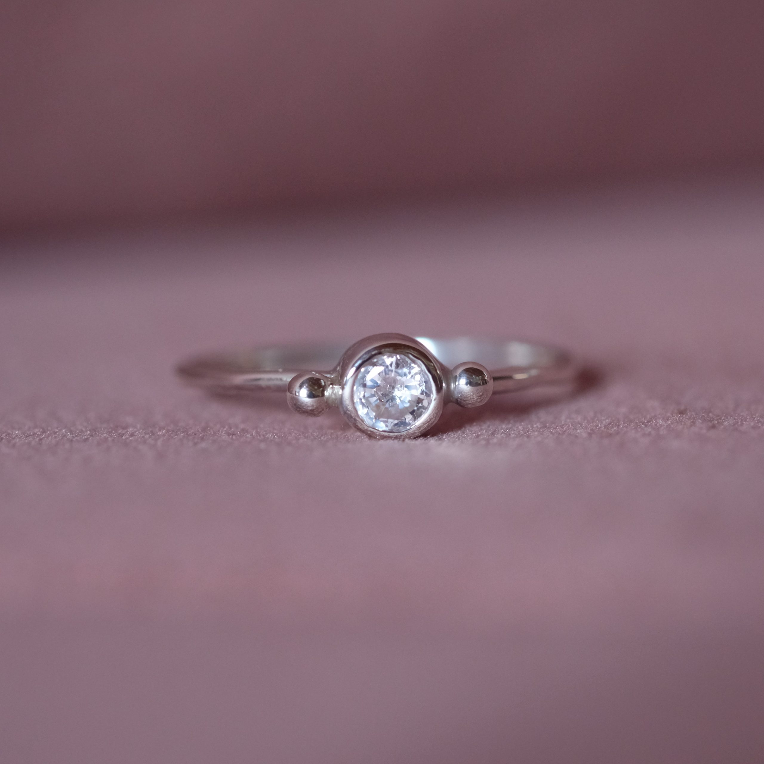 LASA - Bague en or 18 carats sertie d'un diamant