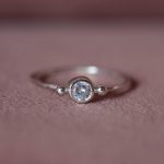 LASA - Bague en or 18 carats sertie d'un diamant